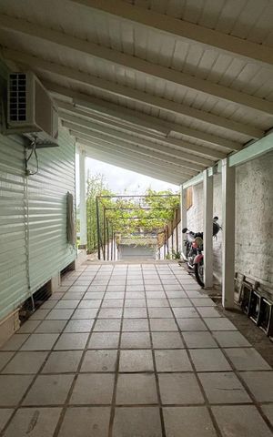 Casa à venda com 299m², 2 quartos e 1 vaga