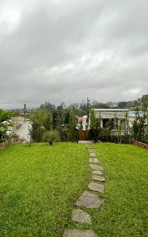 Casa à venda com 299m², 2 quartos e 1 vaga