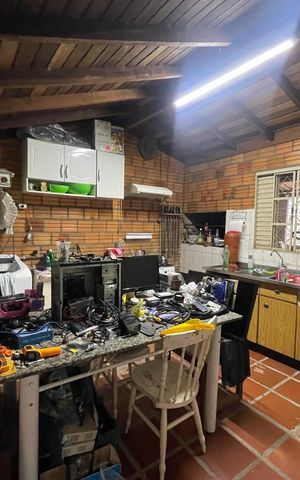 Casa à venda com 299m², 2 quartos e 1 vaga