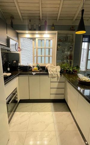Casa à venda com 299m², 2 quartos e 1 vaga