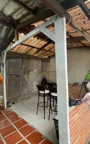 Casa à venda com 299m², 2 quartos e 1 vaga