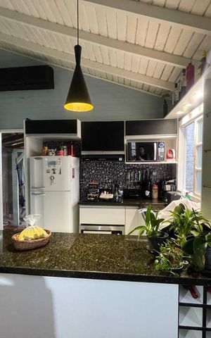Casa à venda com 299m², 2 quartos e 1 vaga