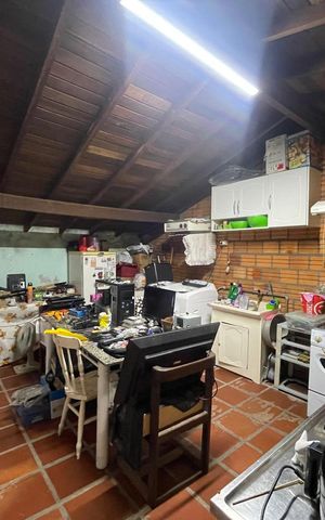 Casa à venda com 299m², 2 quartos e 1 vaga
