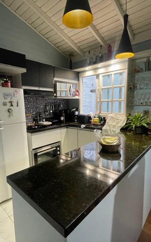 Casa à venda com 299m², 2 quartos e 1 vaga