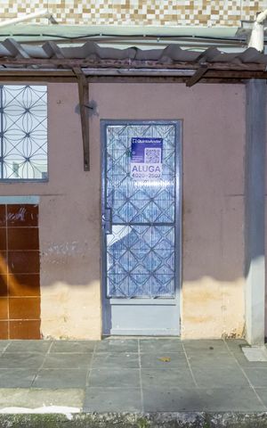 Casa para alugar com 60m², 2 quartos e 1 vaga Casa para alugar com 60m², 2 quartos e 1 vagaFachada
