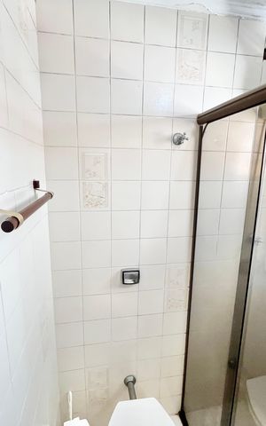 Apartamento à venda com 56m², 2 quartos e 1 vaga Apartamento à venda com 56m², 2 quartos e 1 vagaBanheiro