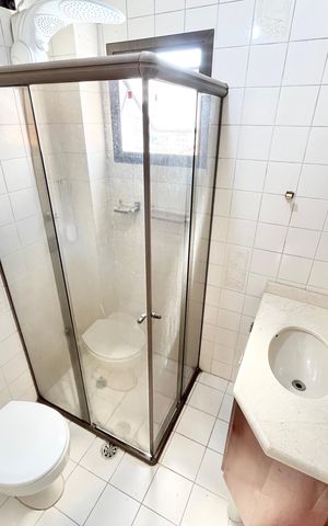Apartamento à venda com 56m², 2 quartos e 1 vaga Apartamento à venda com 56m², 2 quartos e 1 vagaBanheiro