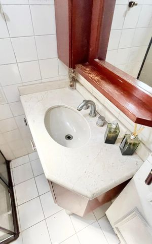 Apartamento à venda com 56m², 2 quartos e 1 vaga Apartamento à venda com 56m², 2 quartos e 1 vagaBanheiro