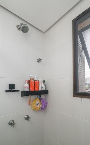 Apartamento à venda com 76m², 2 quartos e 2 vagasBanheiro da Suíte