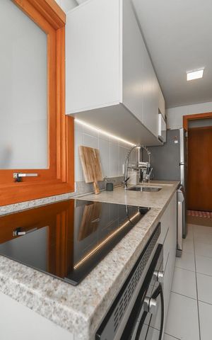 Apartamento à venda com 76m², 2 quartos e 2 vagasCozinha