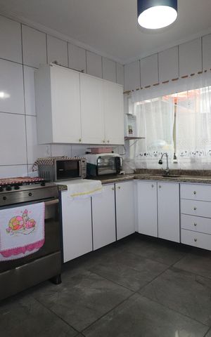 Casa para alugar com 116m², 3 quartos e 2 vagasCozinha
