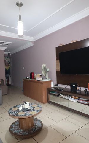 Casa para alugar com 116m², 3 quartos e 2 vagasSala