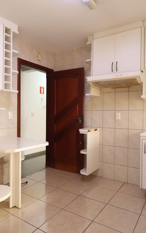 Apartamento para alugar com 94m², 3 quartos e 2 vagasCozinha