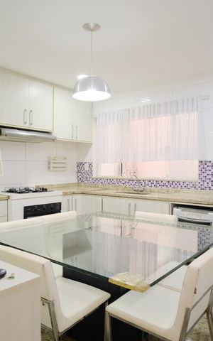Casa à venda com 150m², 4 quartos e 2 vagasCozinha