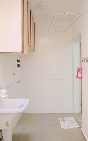 Casa à venda com 150m², 4 quartos e 2 vagasÁrea de Serviço