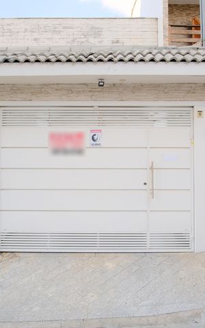 Casa à venda com 150m², 4 quartos e 2 vagasFachada