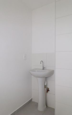 Apartamento para alugar com 42m², 2 quartos e sem vagaBanheiro 