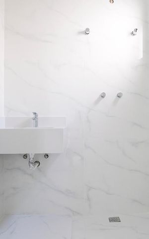 Casa à venda com 185m², 3 quartos e 2 vagasBanheiro da Suíte 1