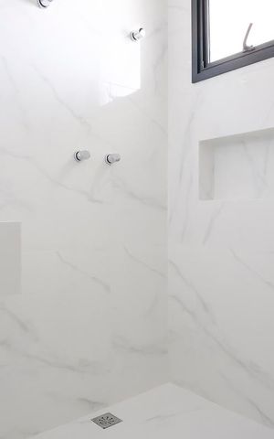 Casa à venda com 185m², 3 quartos e 2 vagasBanheiro da Suíte 2
