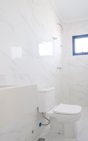 Casa à venda com 185m², 3 quartos e 2 vagasBanheiro