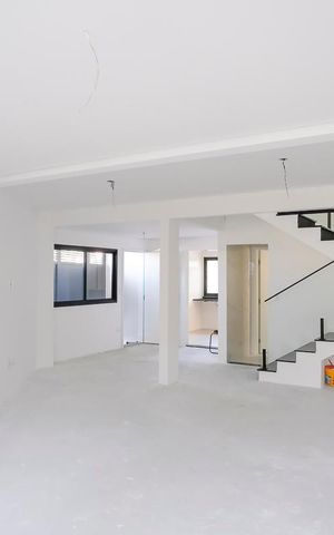 Casa à venda com 185m², 3 quartos e 2 vagasSala