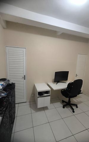 Casa à venda com 356m², 3 quartos e 3 vagas Casa à venda com 356m², 3 quartos e 3 vagasQuarto