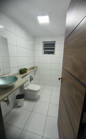 Casa à venda com 356m², 3 quartos e 3 vagas Casa à venda com 356m², 3 quartos e 3 vagasBanheiro