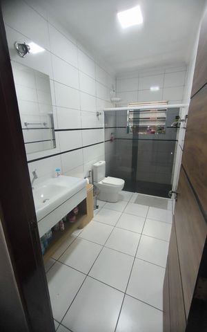Casa à venda com 356m², 3 quartos e 3 vagas Casa à venda com 356m², 3 quartos e 3 vagasBanheiro