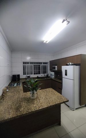 Casa à venda com 356m², 3 quartos e 3 vagas Casa à venda com 356m², 3 quartos e 3 vagasCozinha