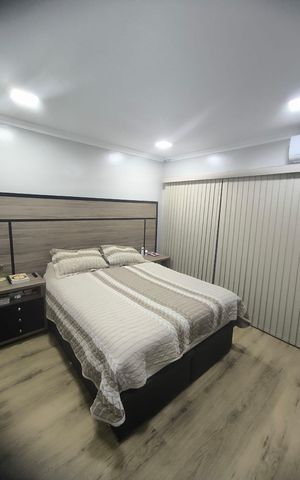 Casa à venda com 356m², 3 quartos e 3 vagas Casa à venda com 356m², 3 quartos e 3 vagasQuarto