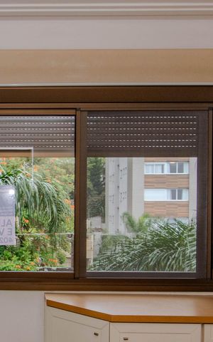 Apartamento à venda com 144m², 3 quartos e 2 vagas Apartamento à venda com 144m², 3 quartos e 2 vagasPlaquinha
