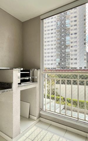 Apartamento à venda com 60m², 2 quartos e 1 vaga Apartamento à venda com 60m², 2 quartos e 1 vagaVaranda