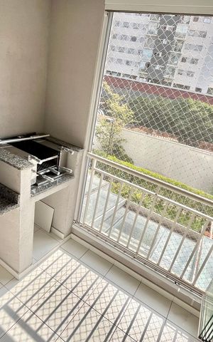 Apartamento à venda com 60m², 2 quartos e 1 vaga Apartamento à venda com 60m², 2 quartos e 1 vagaVaranda