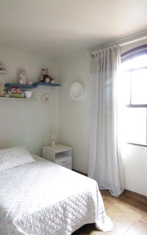 Casa de condomínio à venda com 350m², 5 quartos e 5 vagasQuarto 3