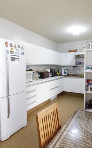 Casa de condomínio à venda com 350m², 5 quartos e 5 vagasCozinha