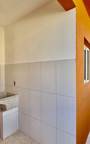 Casa para alugar com 64m², 2 quartos e 1 vaga Casa para alugar com 64m², 2 quartos e 1 vagaVaranda