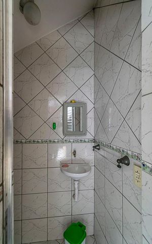 Casa à venda com 166m², 1 quarto e 1 vaga Casa à venda com 166m², 1 quarto e 1 vagaLavabo da Varanda