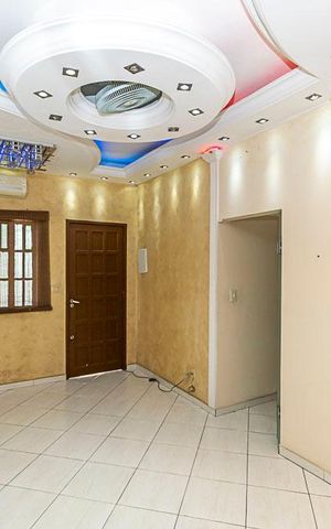 Casa à venda com 166m², 1 quarto e 1 vaga Casa à venda com 166m², 1 quarto e 1 vagaSala