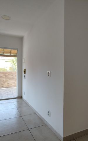 Casa de condomínio à venda com 75m², 2 quartos e sem vaga Casa de condomínio à venda com 75m², 2 quartos e sem vagaSala