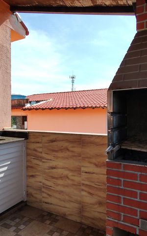 Casa de condomínio à venda com 75m², 2 quartos e sem vaga Casa de condomínio à venda com 75m², 2 quartos e sem vagaVaranda