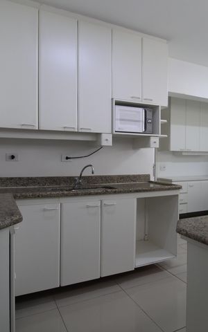 Apartamento para alugar com 134m², 3 quartos e 2 vagasCozinha