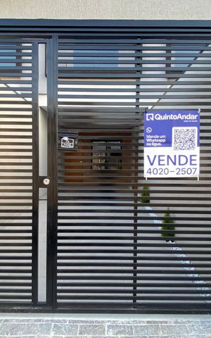 Casa à venda com 140m², 3 quartos e 2 vagasFachada 