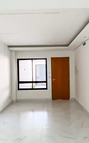 Casa à venda com 140m², 3 quartos e 2 vagasSala