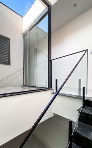 Casa à venda com 140m², 3 quartos e 2 vagasCorredor 