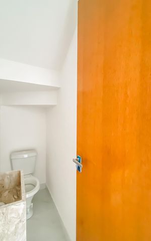 Casa à venda com 140m², 3 quartos e 2 vagasLavabo 