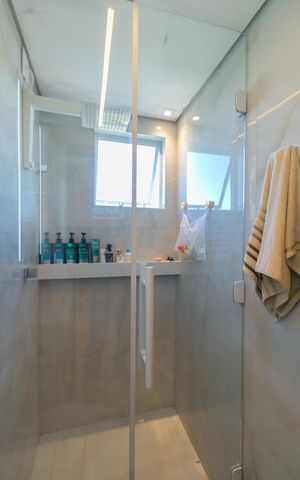 Apartamento à venda com 45m², 2 quartos e 1 vaga Apartamento à venda com 45m², 2 quartos e 1 vagaBanheiro