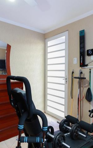 Casa à venda com 140m², 3 quartos e 1 vaga Casa à venda com 140m², 3 quartos e 1 vagaQuarto de serviço