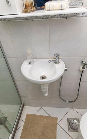 Apartamento à venda com 76m², 2 quartos e 1 vaga Apartamento à venda com 76m², 2 quartos e 1 vagaBanheiro de Serviço
