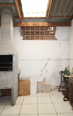 Casa à venda com 83m², 2 quartos e 1 vagaChurrasqueira