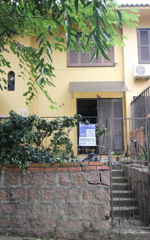 Casa à venda com 83m², 2 quartos e 1 vagaFachada